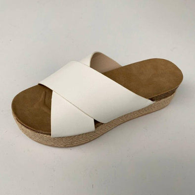 2019 Female Plus-size New Comfortable Flat Bottom Thick Hollow Outside Wear Slippers